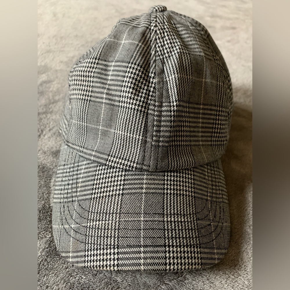 GAP Black and Gray Plaid Baseball Cap. Adjustable